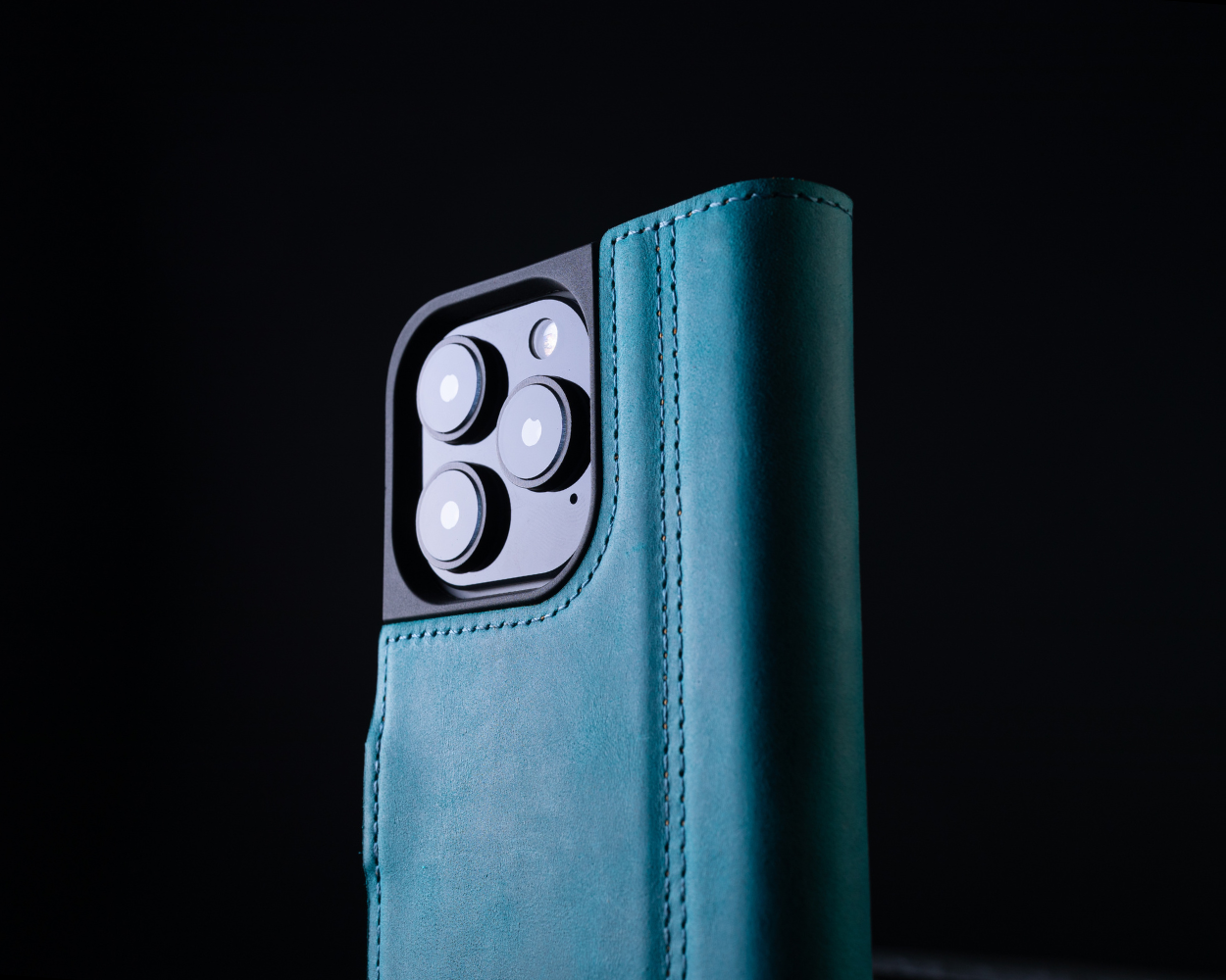 Apple iPhone 16 Pro - Vintage Leather Wallet Phone Case