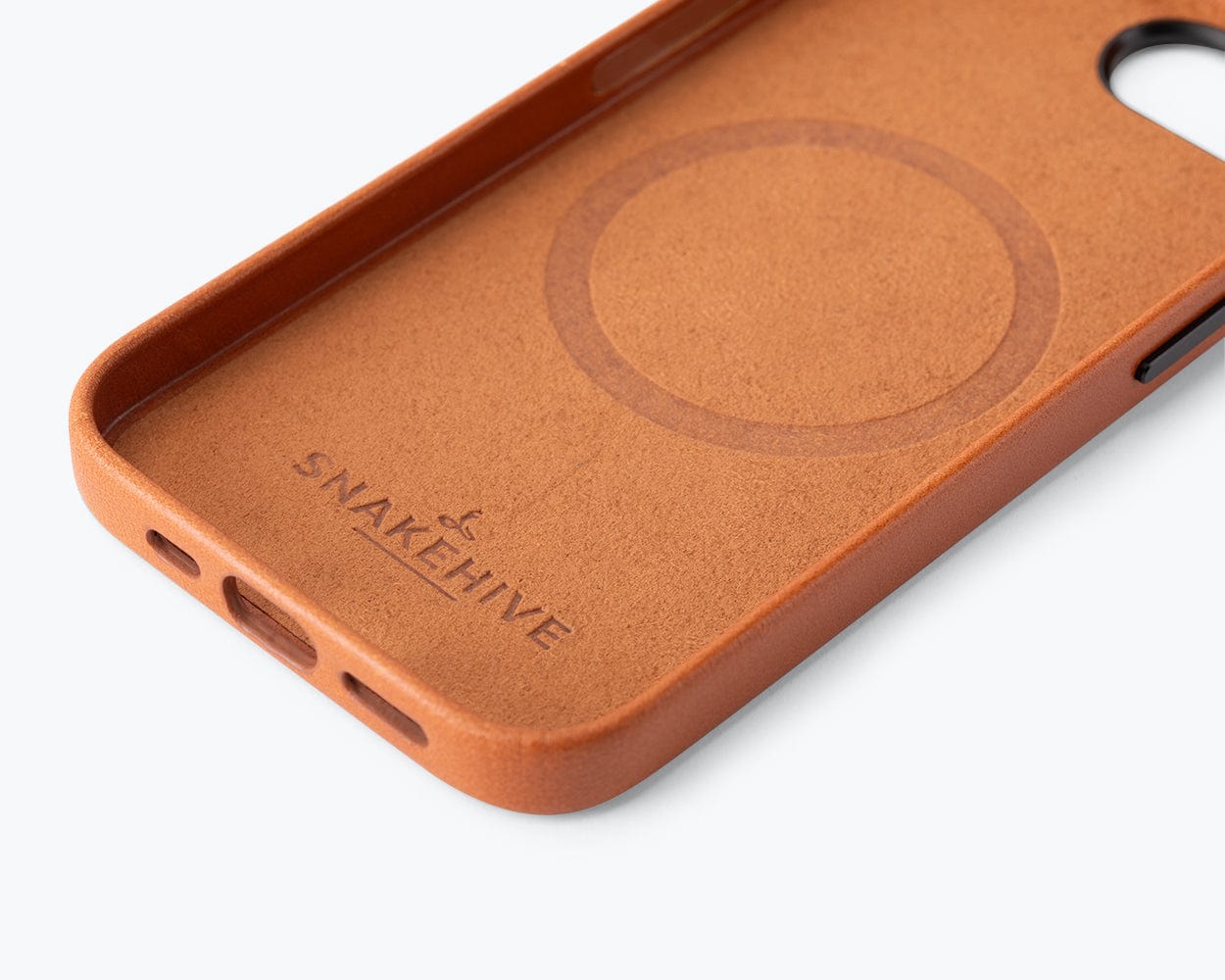 Apple iPhone 16e - Metro Slim Leather Phone Case