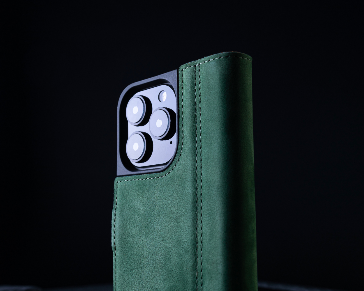 Apple iPhone 16 Pro - Vintage Leather Wallet Phone Case