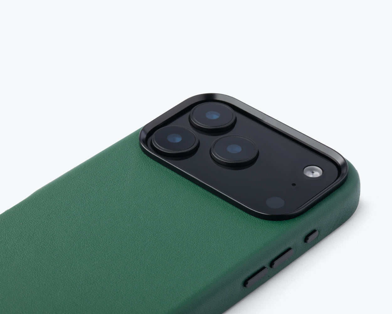 Apple iPhone 17 Pro - Metro Leather Bumper Phone Case