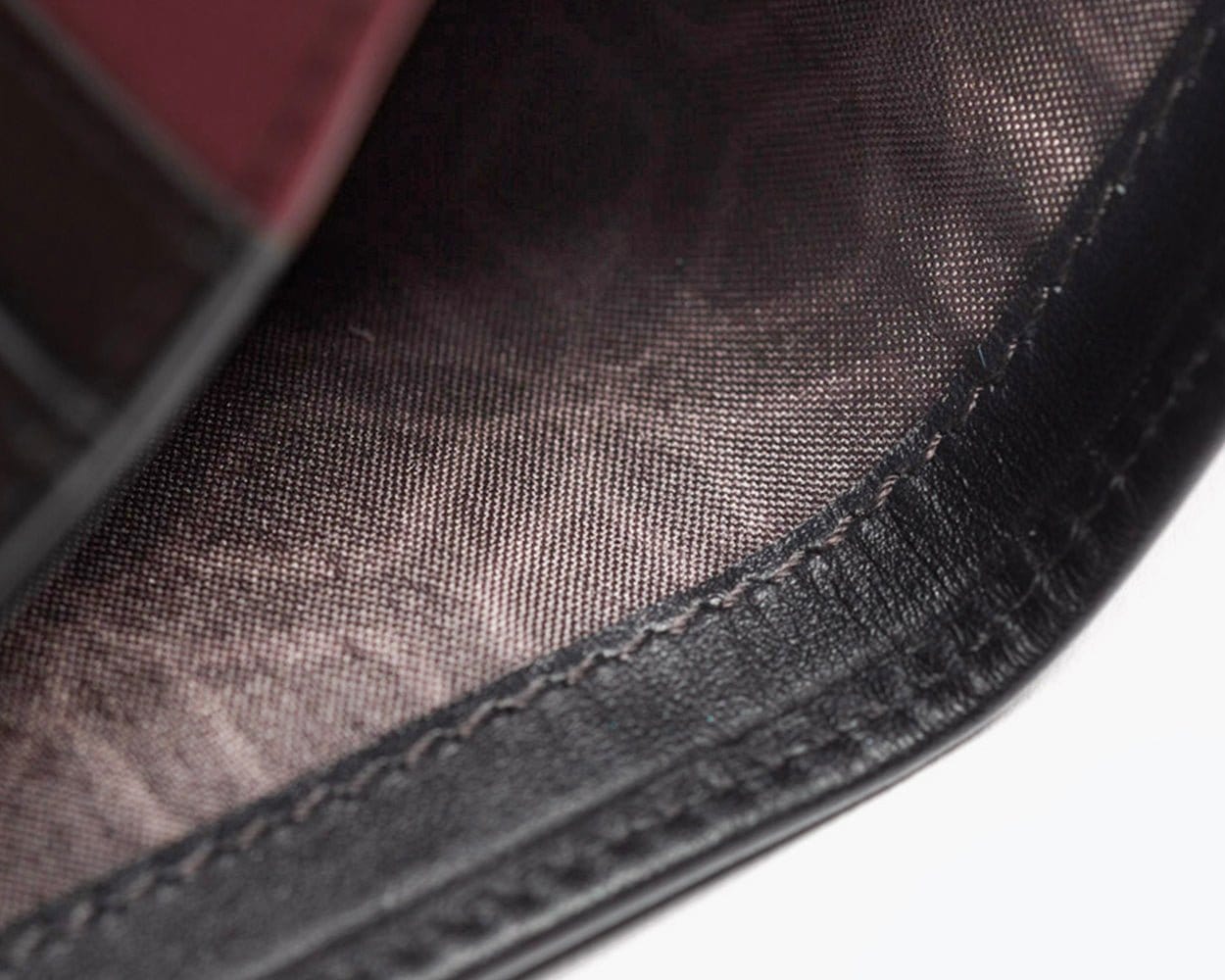 ÉTUI PORTEFEUILLE BIFOLD EN CUIR - LA COLLECTION ESSENTIELLE