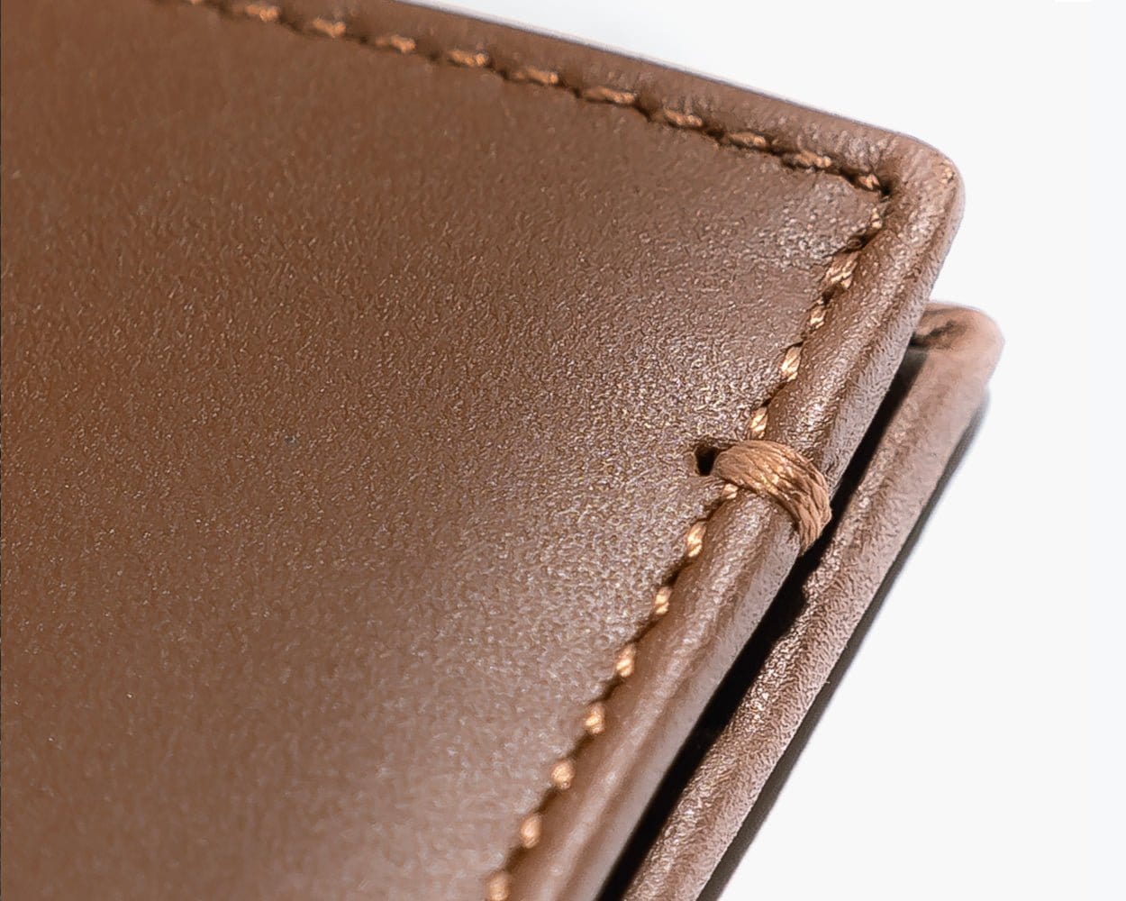 ÉTUI PORTEFEUILLE BIFOLD EN CUIR - LA COLLECTION ESSENTIELLE