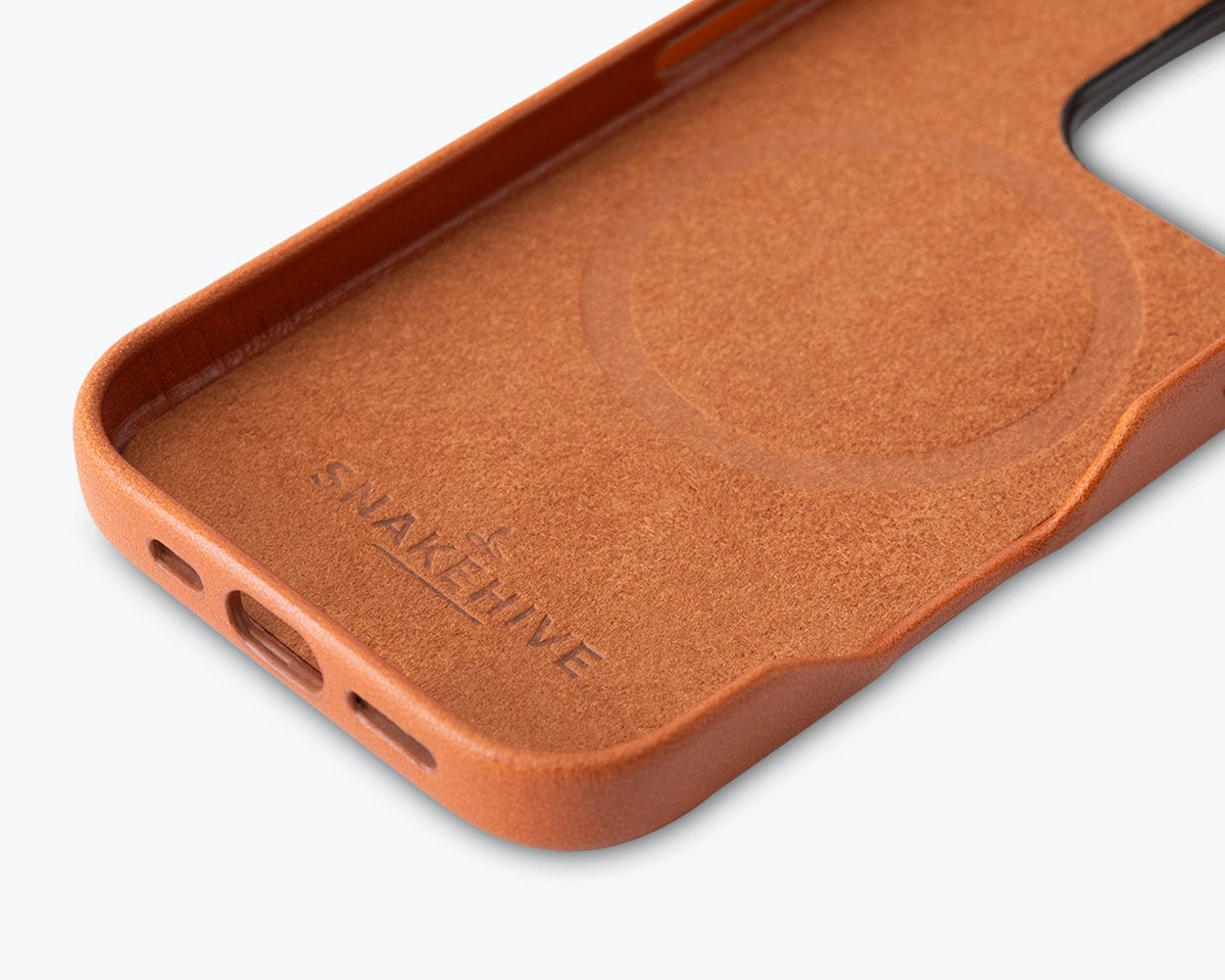 Apple iPhone 16 Pro - Metro Leather Bumper Phone Case