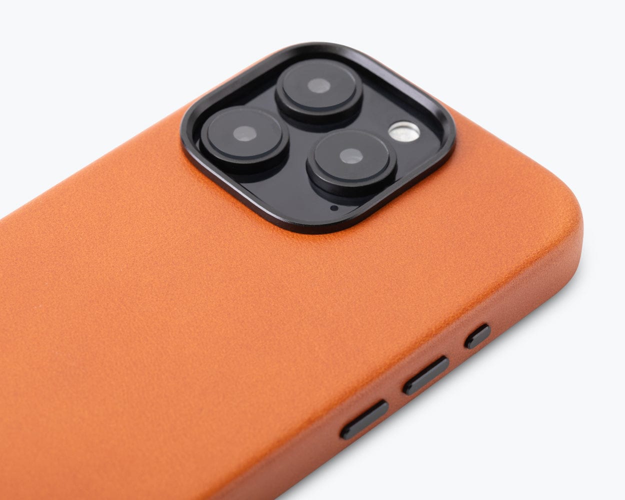 Apple iPhone 16 Pro - Metro Leather Bumper Phone Case