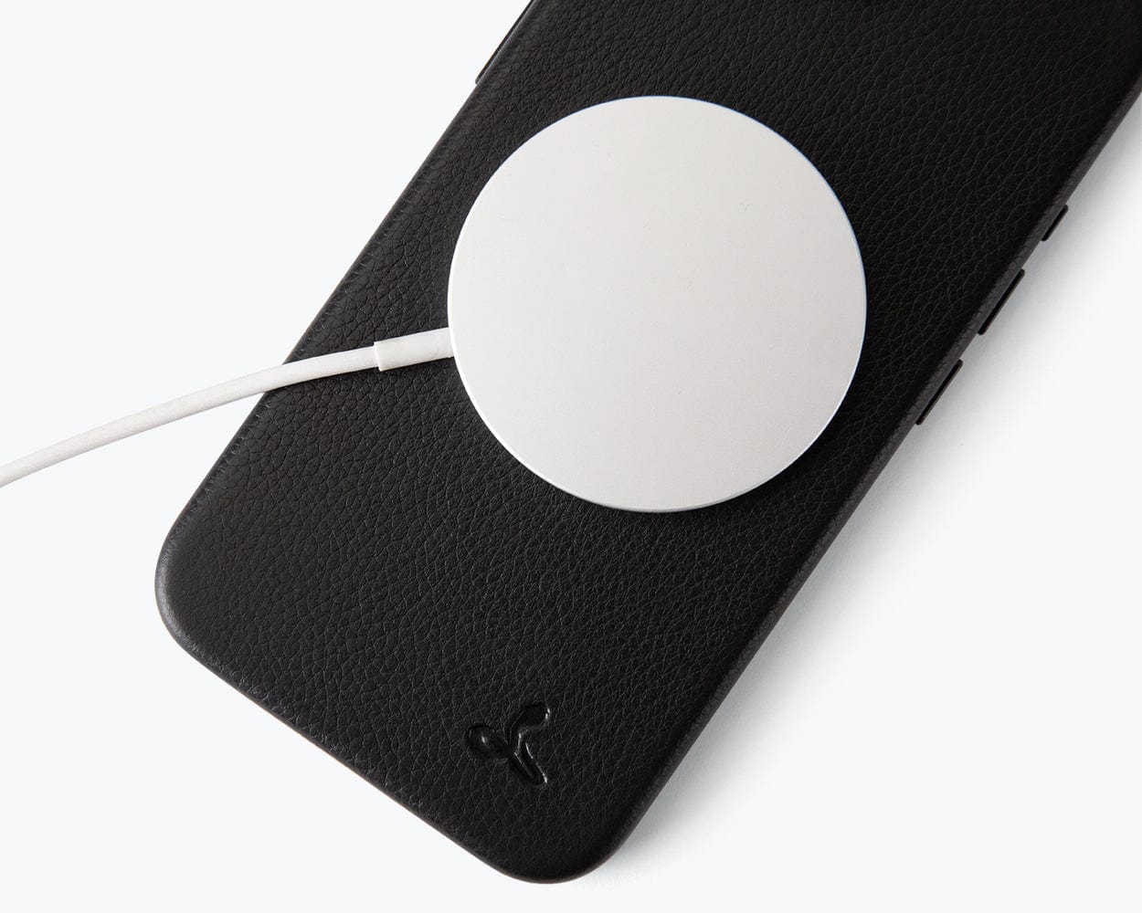 Apple iPhone 16e - Metro Leather Bumper Phone Case