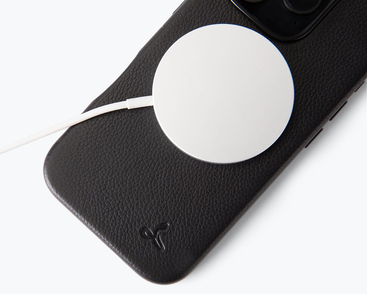 Apple iPhone 16 Pro - Metro Leather Bumper Phone Case